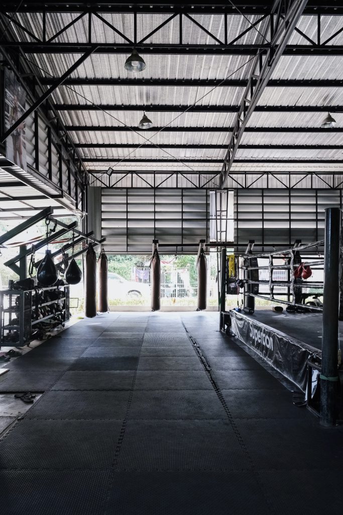 Buy SUPERBON TRAINING CAMP Superbon Muay thai equipment online. Worldwide  delivery